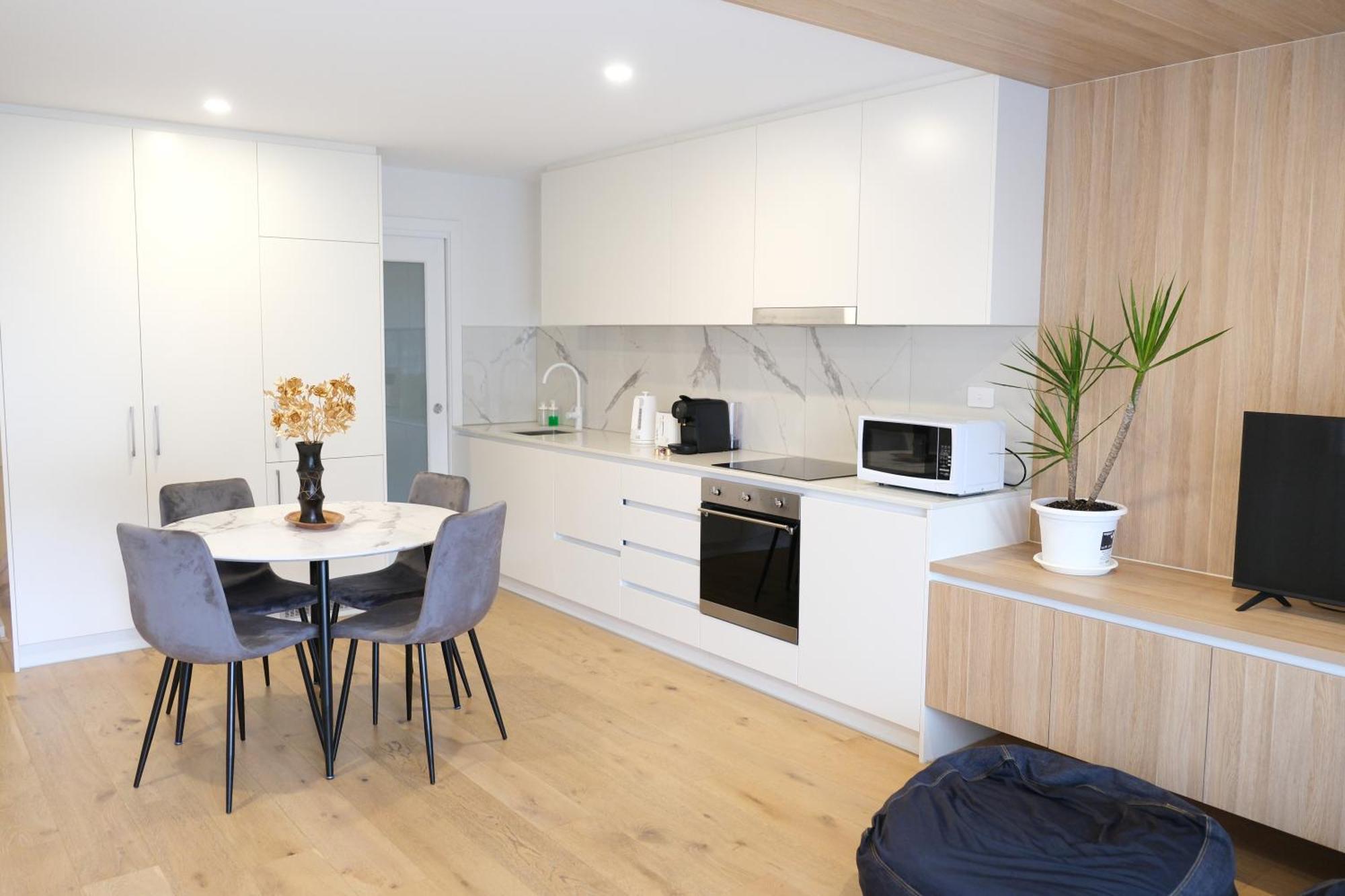 Cbd Japanese Retreat 2Br 1P Brekky Wifi Netflix Apartment Canberra Exterior photo